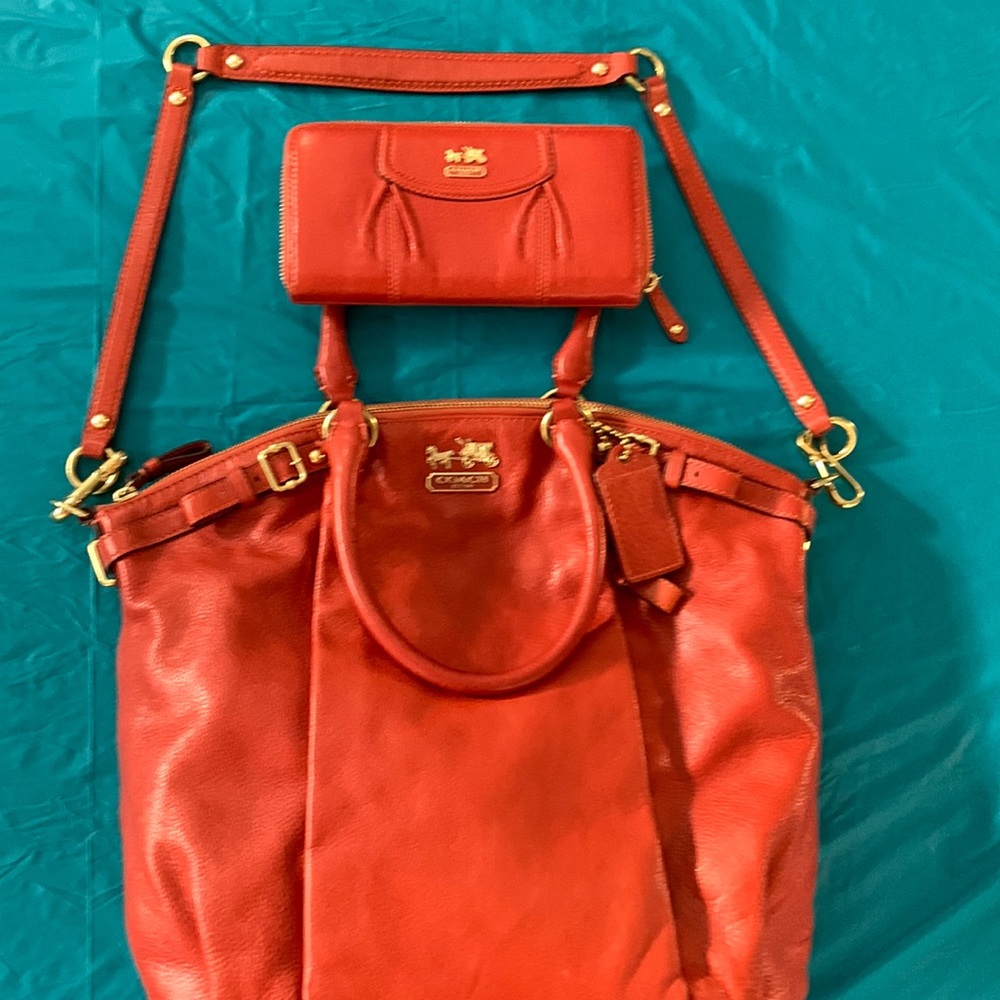 Almost New Coach Bag with Matching Wallet in Stunning Warm Orange